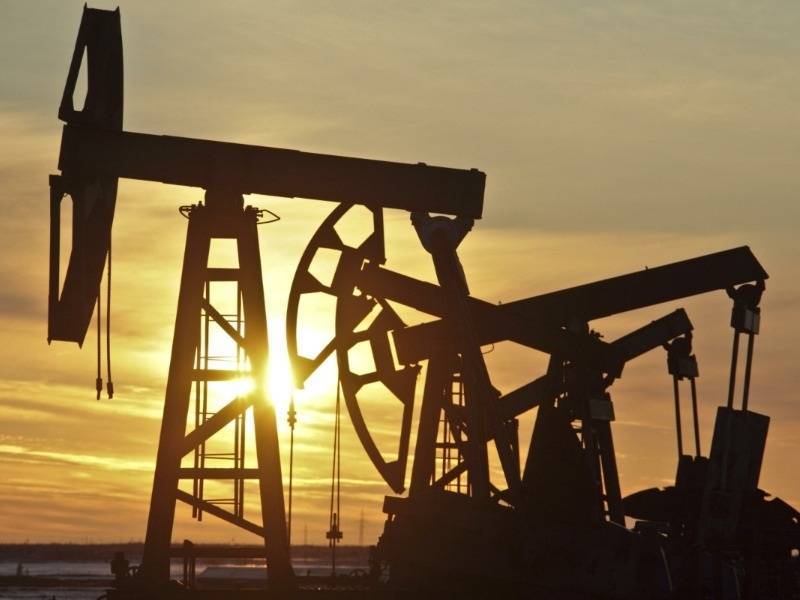 Александр Новак - Страны ОПЕК+ заключили сделку о сокращении добычи нефти сроком на два года - sobesednik.ru - Ирак - Алжир - Нигерия - Конго - Ангола - Габон - Кувейт - Экваториальная Гвинея