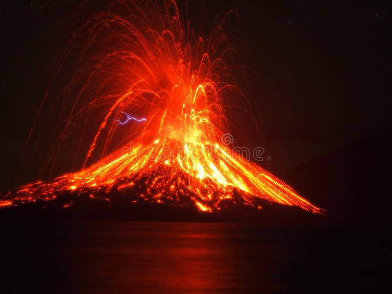 В Индонезии произошло извержение вулкана Анак-Кракатау - newsland.com - Индонезия - Jakarta