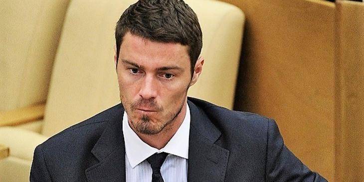 Вильям Гейтс - Марат Сафин - Теннисист Марат Сафин считает пандемию мировым заговором для чипирования людей - ruposters.ru - Россия