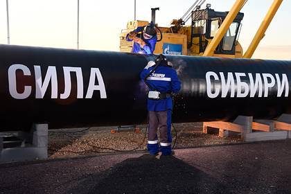 Россия начала продавать газ в Китай в полтора раза дешевле - lenta.ru - Россия - Китай