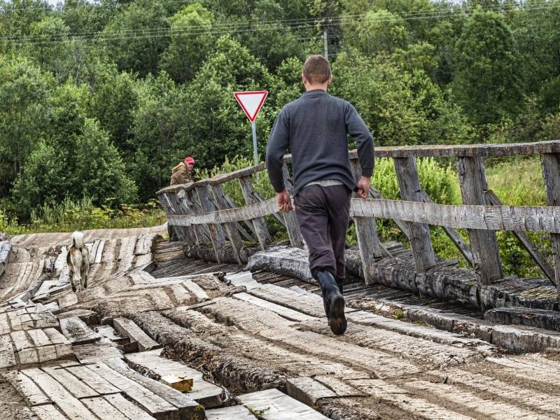 В деревне под Костромой ребенок спрятался от 50 полицейских в бочке - sobesednik.ru - Костромская обл. - Кострома - Того - Галич