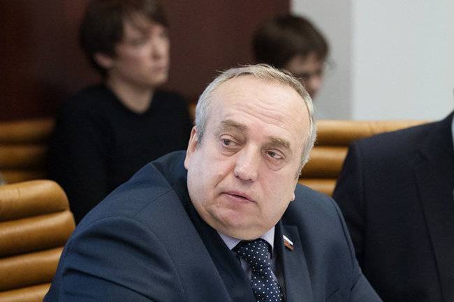 Франц Клинцевич - Клинцевич призвал жестко разобраться с «антироссийскими» СМИ - infox.ru - Россия - США