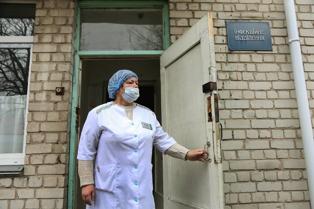 Владимир Зеленский - Спасти медика. У врачей нет самого необходимого, но тестировать их тоже не хотят - newsland.com - Украина - Италия - Испания