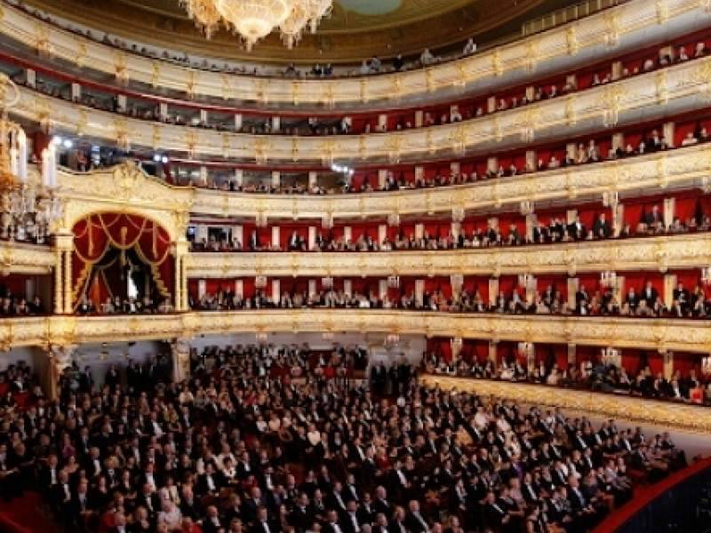 Дмитрий Певцов - Сергей Гармаш - Константин Хабенский - Более 30 сотрудников Большого театра заразились коронавирусом - dayonline.ru - Россия