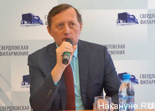 Павел Креков - На Среднем Урале отменят командировки и проработают дистанционный контроль перемещения граждан - nakanune.ru - Екатеринбург - Свердловская обл.