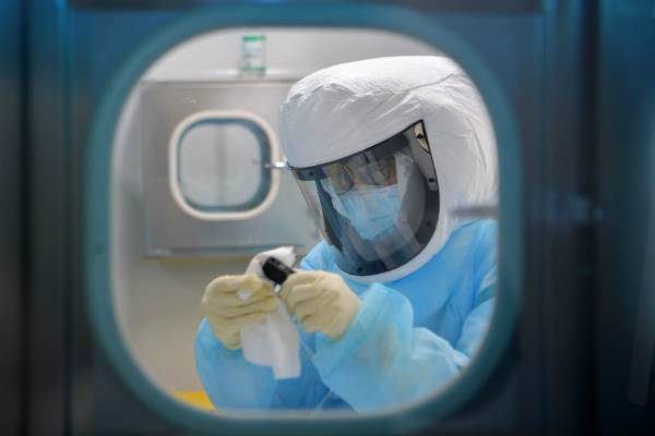 Коронавирус впервые убил человека, передавшись ему от мертвеца - trud.ru - Таиланд