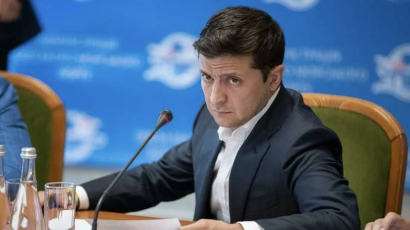 Владимир Зеленский - Зеленский заявил о «ключевом периоде» эпидемии коронавируса на Украине - russian.rt.com - Украина - Италия - Испания