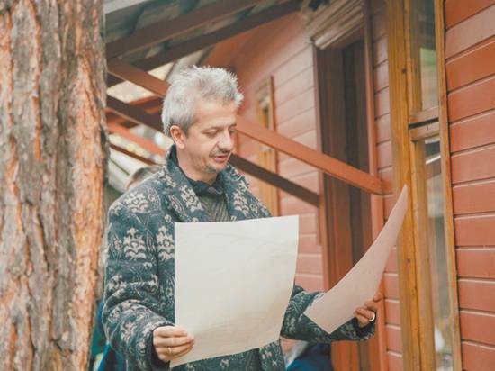 Константин Богомолов - Ксения Собчак - Константин Богомолов начал снимать любовь на карантине - newtvnews.ru - Москва