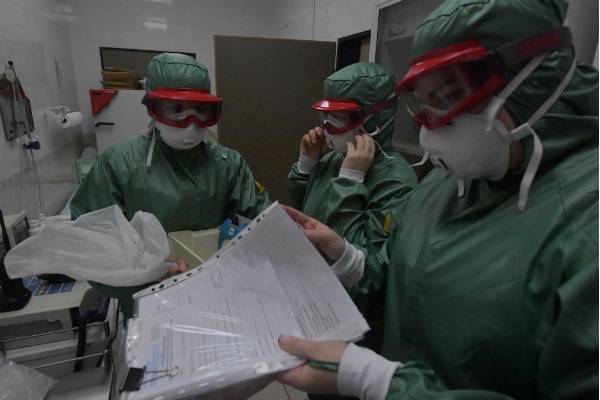 Маргарет Харрис - Невозможно работать: ВОЗ объяснила, почему вакцины от COVID-19 можно не ждать еще год - trud.ru - Италия - Испания - Женева