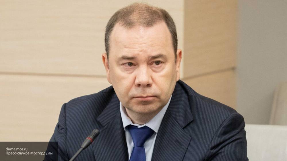Денис Попов - Прокурор Москвы предупредил таксистов о недопустимости перевозки граждан без пропуска - politexpert.net - Москва