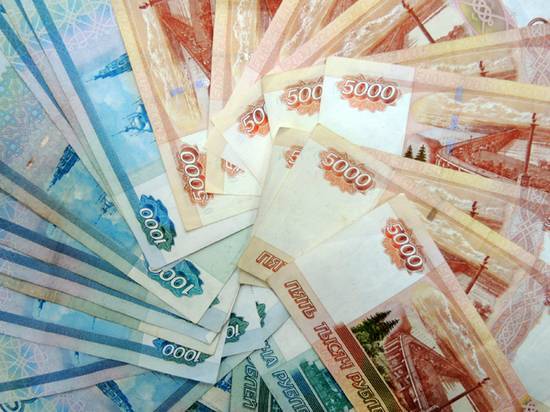 Наталья Мущинкина - Коммунисты потребовали заплатить москвичам по 20 тысяч рублей из-за COVID-19 - newtvnews.ru - Москва - Россия
