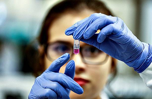 Первый испытатель вакцины от коронавируса рассказал об ее эффектах - newtvnews.ru - штат Вашингтон - Сиэтл