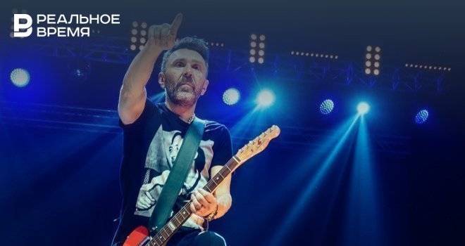 Сергей Шнуров - «У меня астигматизм». Шнуров объяснил, почему больше не ходит на хоккей - realnoevremya.ru - Санкт-Петербург