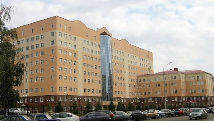 Леонид Рошаль - Леонид Рошаль заступился за главврача уфимской РКБ, где выявили очаг коронавируса - vesti.ru