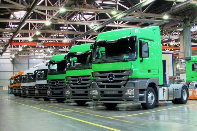 Завод «ДК Рус» возобновил производство грузовиков Mercedes-Benz и Fuso - autostat.ru - Россия - респ. Татарстан