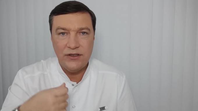 Михаил Мурашко - Александр Карабиненко - Врач рассказал, кто больше подвержен риску заражения коронавирусом - piter.tv - Россия