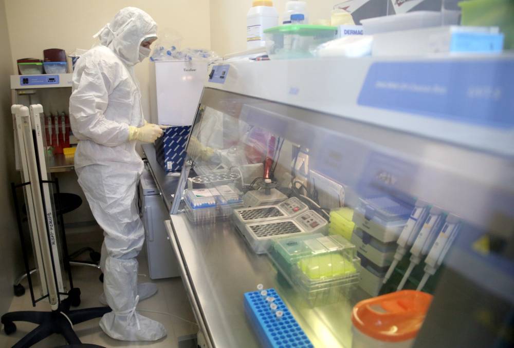 Ученый из Бостона предложил использовать мелатонин при борьбе с коронавирусом - vm.ru - США - Бостон