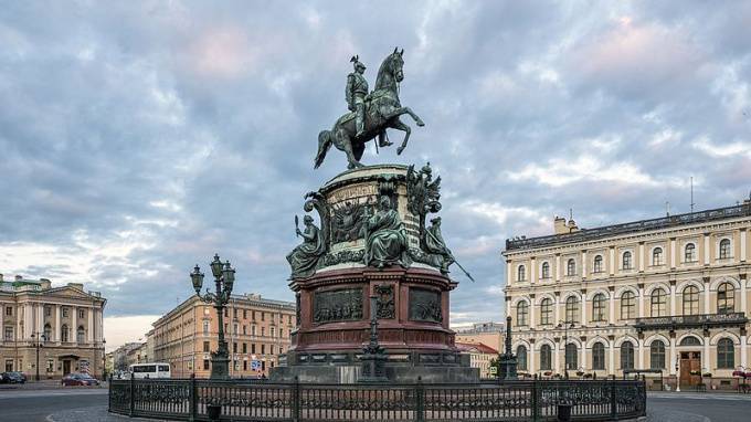 император Николай I (I) - На продолжение реставрации памятника Николаю I выделяется 31,7 млн рублей - piter.tv