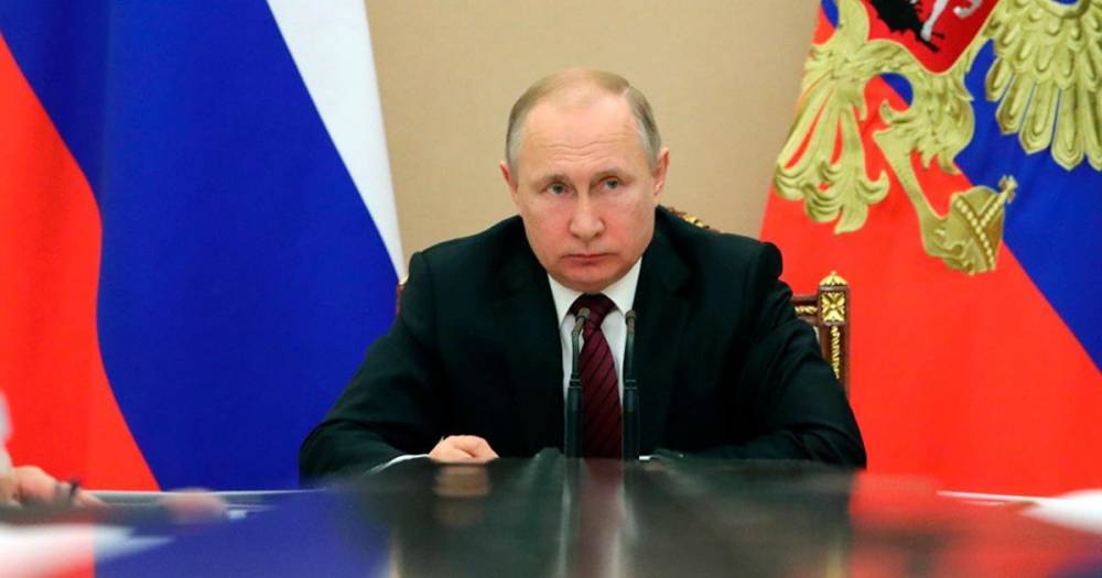 Владимир Путин - Ветеранские организации попросили Путина отложить Парад Победы - ren.tv - Москва - Россия