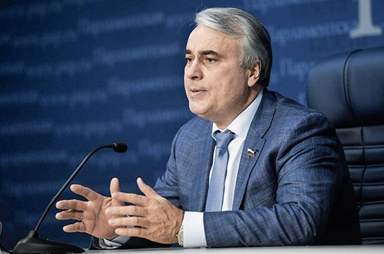 Павел Завальный - Завальный рассказал, какой будет цена на бензин до конца года - pnp.ru - Россия - округ Сибирский