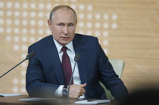 Владимир Путин - Антон Котяков - Президент поручил Минтруду следить за соблюдением трудовых прав - pnp.ru - Россия