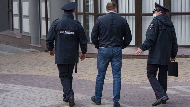"Охота" на неизолированных: в Крыму на улицы вышли усиленные патрули - crimea.ria.ru - Москва - Крым - Симферополь