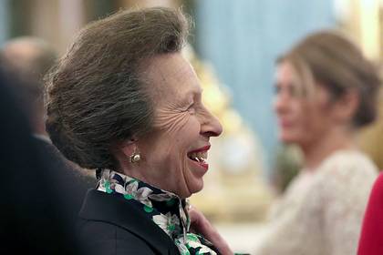 Елизавета II - принц Гарри - принцесса Анна - У принца Гарри и Меган Маркл нашелся тайный защитник в королевской семье - lenta.ru - Англия