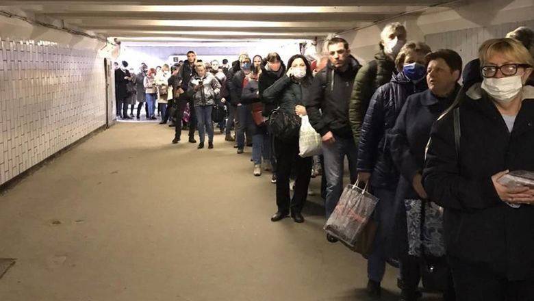 Сергей Собянин - Анастасия Васильева - Полиция не будет проверять пропуски в метро после жалоб на очереди - newizv.ru - Москва
