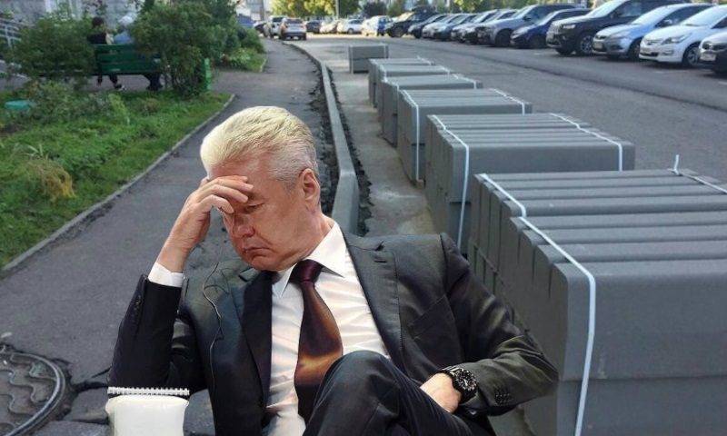 Владимир Ефимов - Плитка отменяется: Москва аннулировала закупку гранитных бордюров на 13 миллиардов рублей - bloknot.ru - Москва