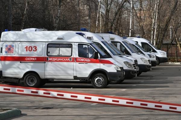 Максим Ликсутов - Работники медучреждений могут бесплатно оставлять автомобили на парковках со шлагбаумом - govoritmoskva.ru - Москва