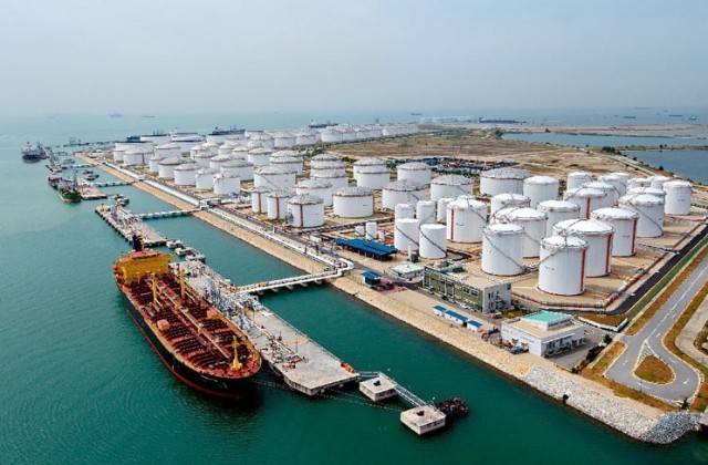 Скоро нефтедобытчикам придется приплачивать за свою нефть? - newsland.com - Техас - Канада - Саудовская Аравия