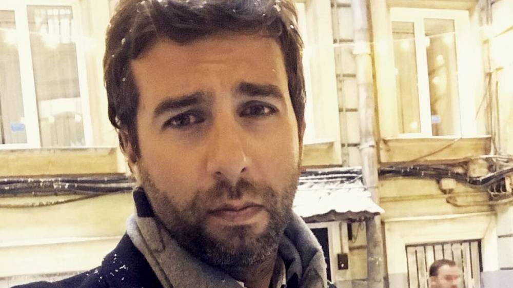 Иосиф Пригожин - Иван Ургант - Ургант с Глюкозой высмеяли подушечный флешмоб - vestirossii.com - Москва