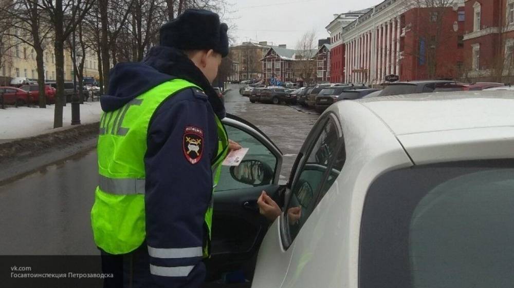 Сотрудники ГИБДД начали проверять пропуска в Подмосковье через специальное приложение - politexpert.net - Москва - Московская обл.