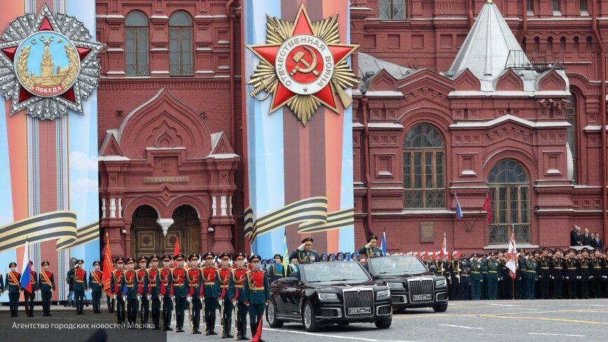 Владимир Путин - Владимир Шаманов - СМИ: парад Победы в Москве могут перенести на более поздний срок - polit.info - Москва
