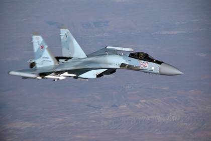 США заявили об «опасном» перехвате своего самолета российским истребителем - lenta.ru - Россия - США