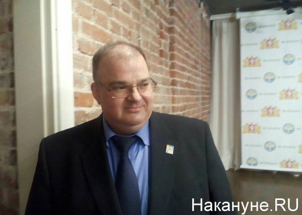 Андрей Цветков - Медработники Среднего Урал заразились коронавирусом - nakanune.ru - Москва - Красноуфимск