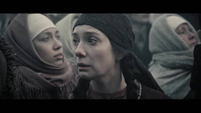 Чулпан Хаматова - Чулпан Хаматова получает проклятья после съемок в сериале "Зулейха открывает глаза" - piter.tv - Россия - Санкт-Петербург - респ. Татарстан