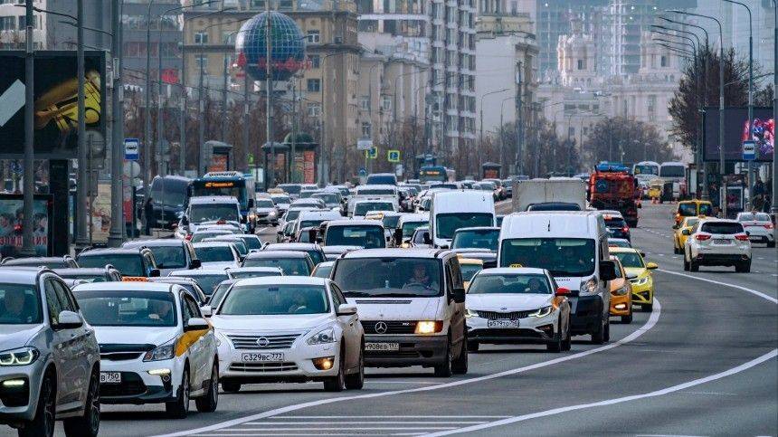 Как Москва решила проблему с пробками и заторами в метро во второй день пропускного режима - 5-tv.ru - Москва