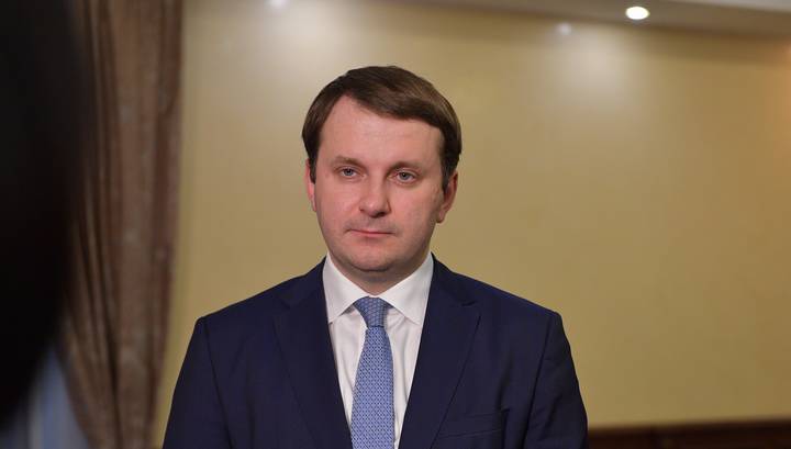 Владимир Путин - Дмитрий Медведев - Максим Орешкин - Орешкин: не все меры господдержки работают как "задумывалось" - vesti.ru - Россия