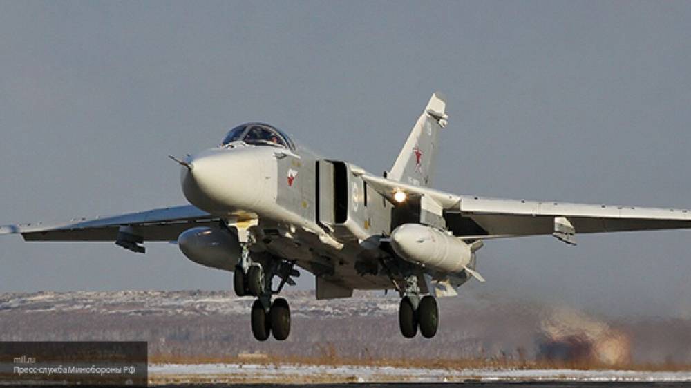 Су-24М и подлодка "Колпино" провели учения на фоне присутствия в Черном море эсминца США - politexpert.net - Россия - США