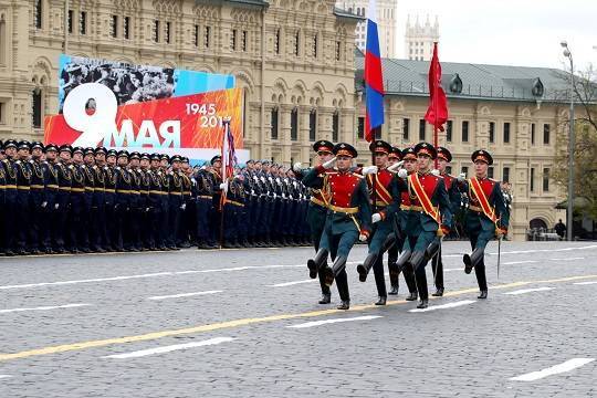 Владимир Путин - СМИ: В Кремле приняли решение перенести парад Победы - versia.ru - Россия