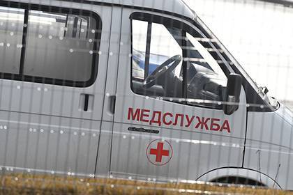 Россиянин заразился коронавирусом от прилетевших из Европы туристов и умер - lenta.ru - Россия - Брянская обл.