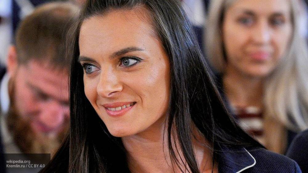 Виктор Цой - Елена Исинбаева - Исинбаеву с сине-фиолетовыми волосами обвинили в нарушении самоизоляции - nation-news.ru - Россия