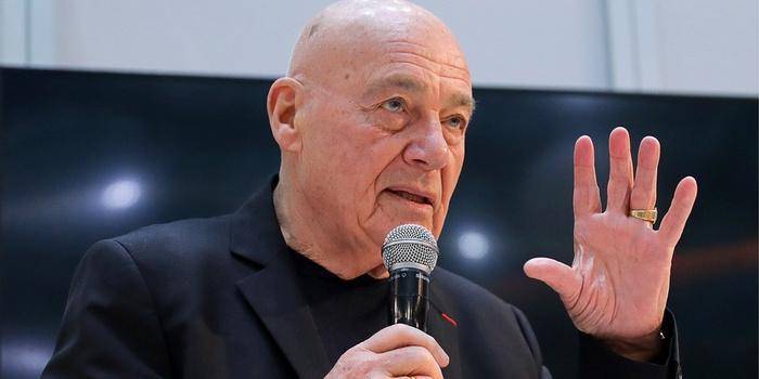 Владимир Познер - Михаил Зыгарь - Познер предупредил об угрозе тотальной слежки властей после пандемии - ruposters.ru