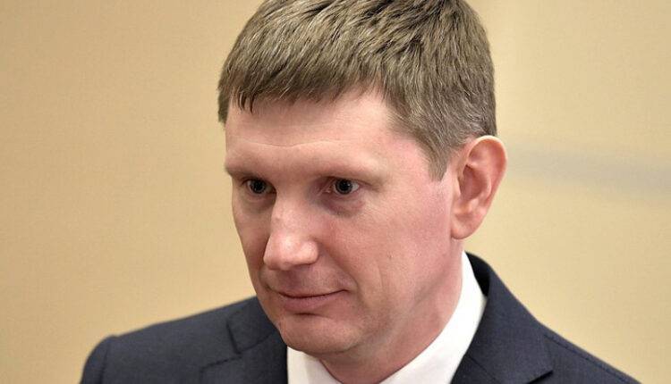 Максим Решетников - Глава Минэкономразвития не смог получить обещанный бизнесу беспроцентный кредит на зарплату - newtvnews.ru - Россия
