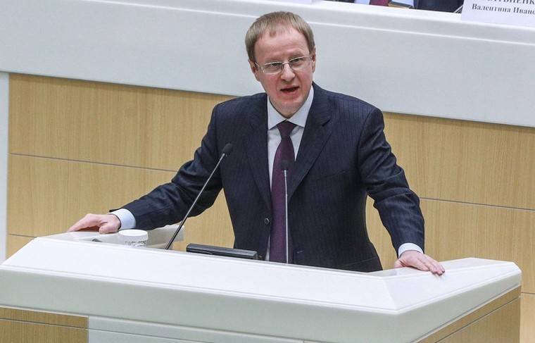 Владимир Путин - Борис Титов - Виктор Томенко - Алтайский губернатор сравнил бизнес с незваным гостем и отказался помогать - news.ru - Алтайский край