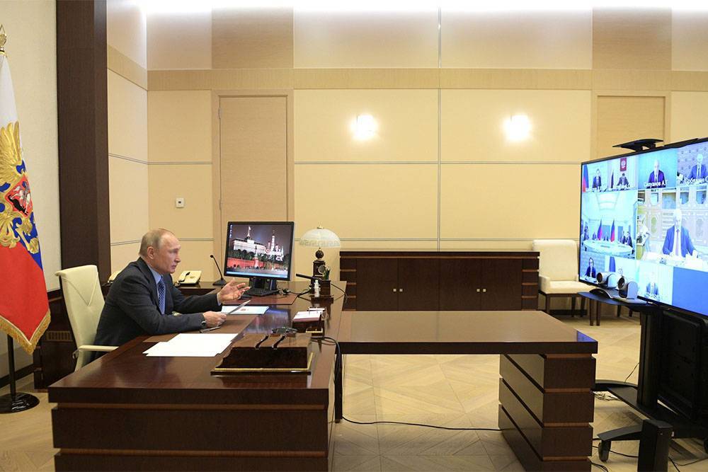 Путин отложил парад Победы в Москве из-за эпидемии коронавируса - rtvi.com - Москва
