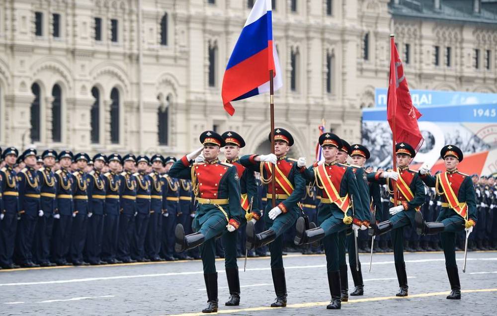 Владимир Путин - Путин объявил о переносе парада Победы из-за пандемии - theins.ru