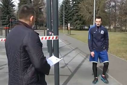 Сергей Кузнецов - Российский хоккеист отказался соблюдать карантин и обматерил мэра города - lenta.ru - Россия - Новокузнецк