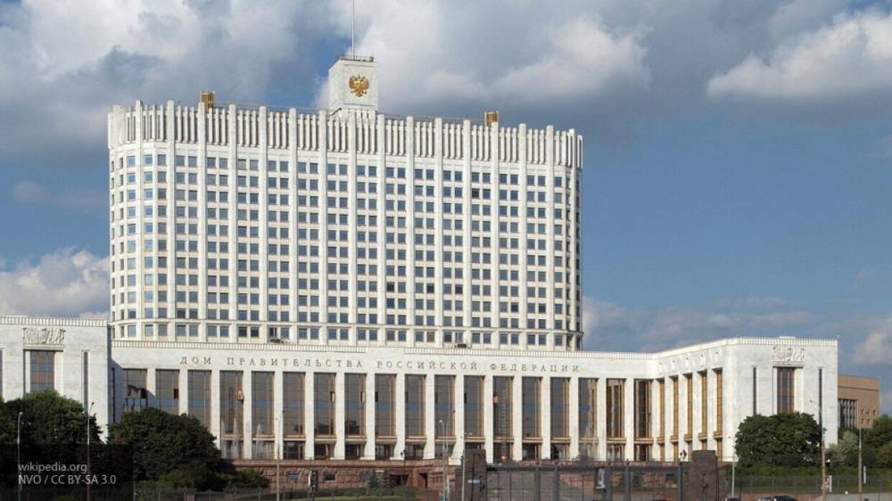 Михаил Мишустин - Правительство расширило список россиян с правом пересекать границу в период пандемии - inforeactor.ru - Россия - Белоруссия - ДНР - Калининград - ЛНР